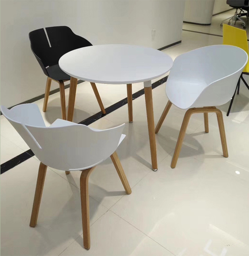 PP material bar chair cafe shop chair dinner chair sold at cost price